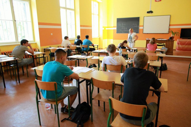 Program "500 plus" wzmacnia rynek korepetycji. Można zarobić nawet 10 - 15 tys. zł miesięcznie