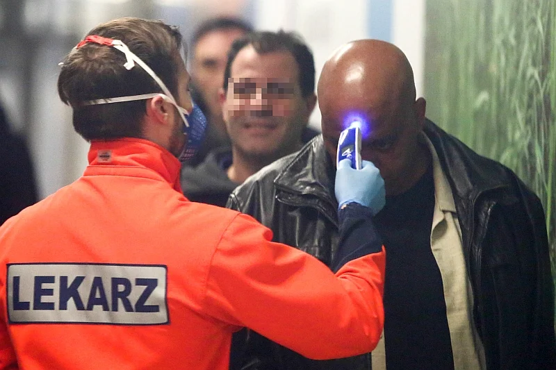 Rzecznik resortu zdrowia zapewnił, że kwarantanna nie zostanie wprowadzona z dnia na dzień. Rzecznik resortu zdrowia, Wojciech Andrusiewicz, zapewnił, że 14-dniowa kwarantanna dla turystów nie zostanie wprowadzona z dnia na dzień.