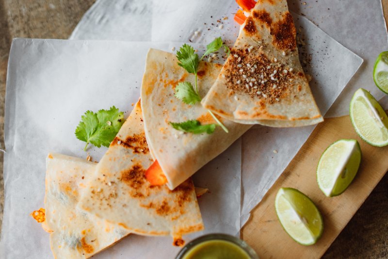 Tortilla Wrap Hack to największy trend jedzeniowy na 2021! Sprawdź, jak wykonać modną tortillę w zaledwie kilka minut.