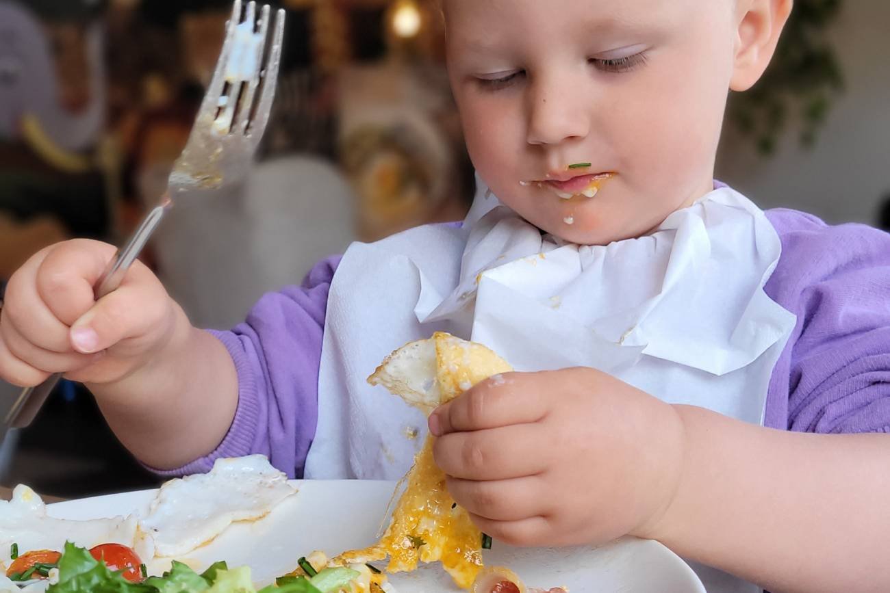 Dziecko w restauracji jest irytujące? Oto, dlaczego zabieram tam moje