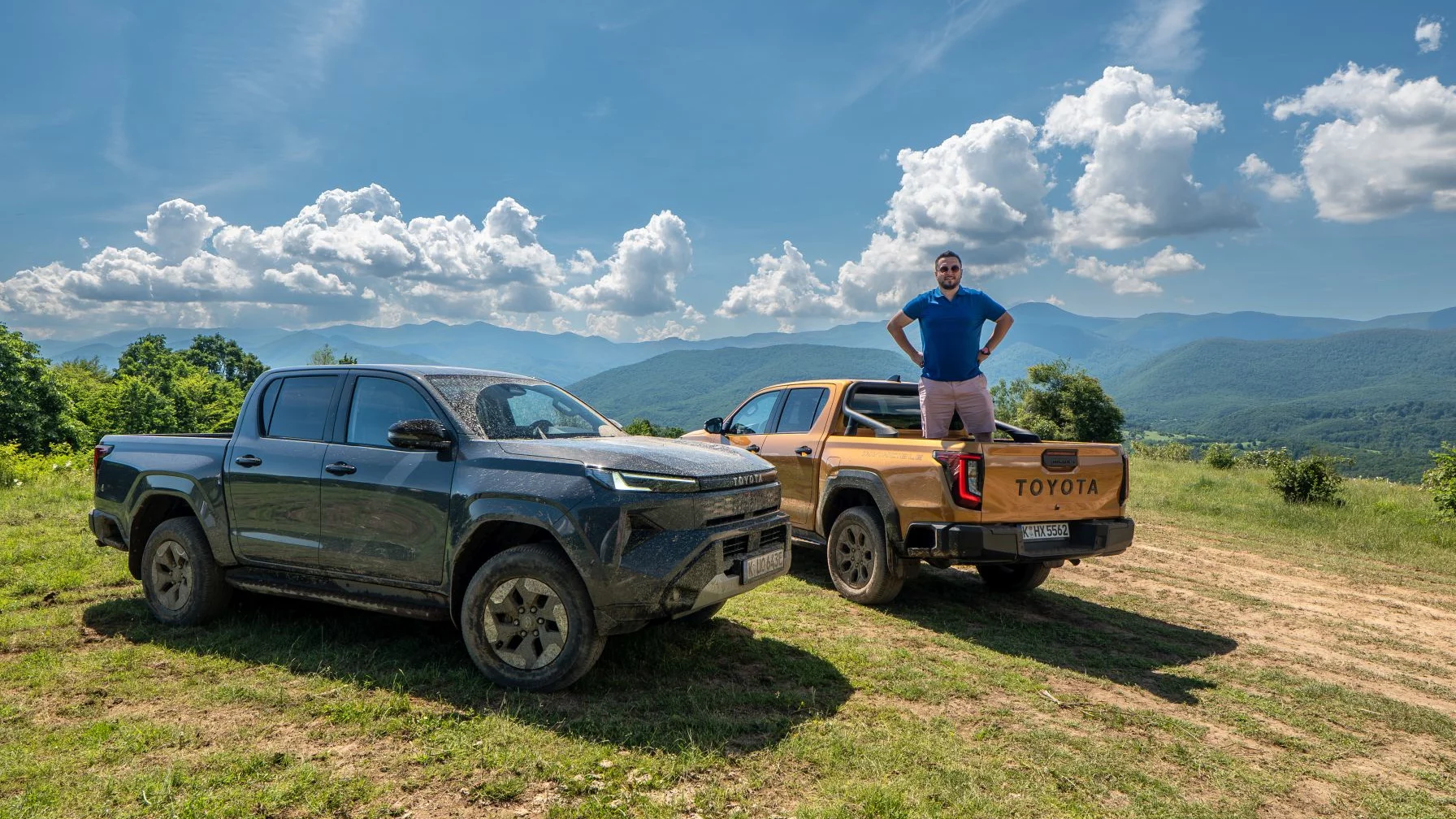 Jeździłem nową Toyotą Hilux i jestem w szoku. Wnętrze jak w RAV4, a wersja na prąd to szok
