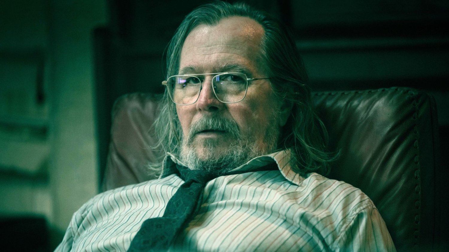 Oldman wraca jako najbardziej odpychający szpieg w TV. Zwiastun serialu wbija w fotel