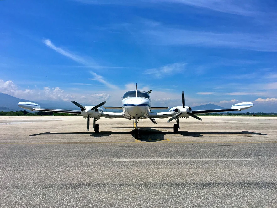 Tajemniczy samolot w nocy nad Bielsko Białą Samolot MGGP AERO