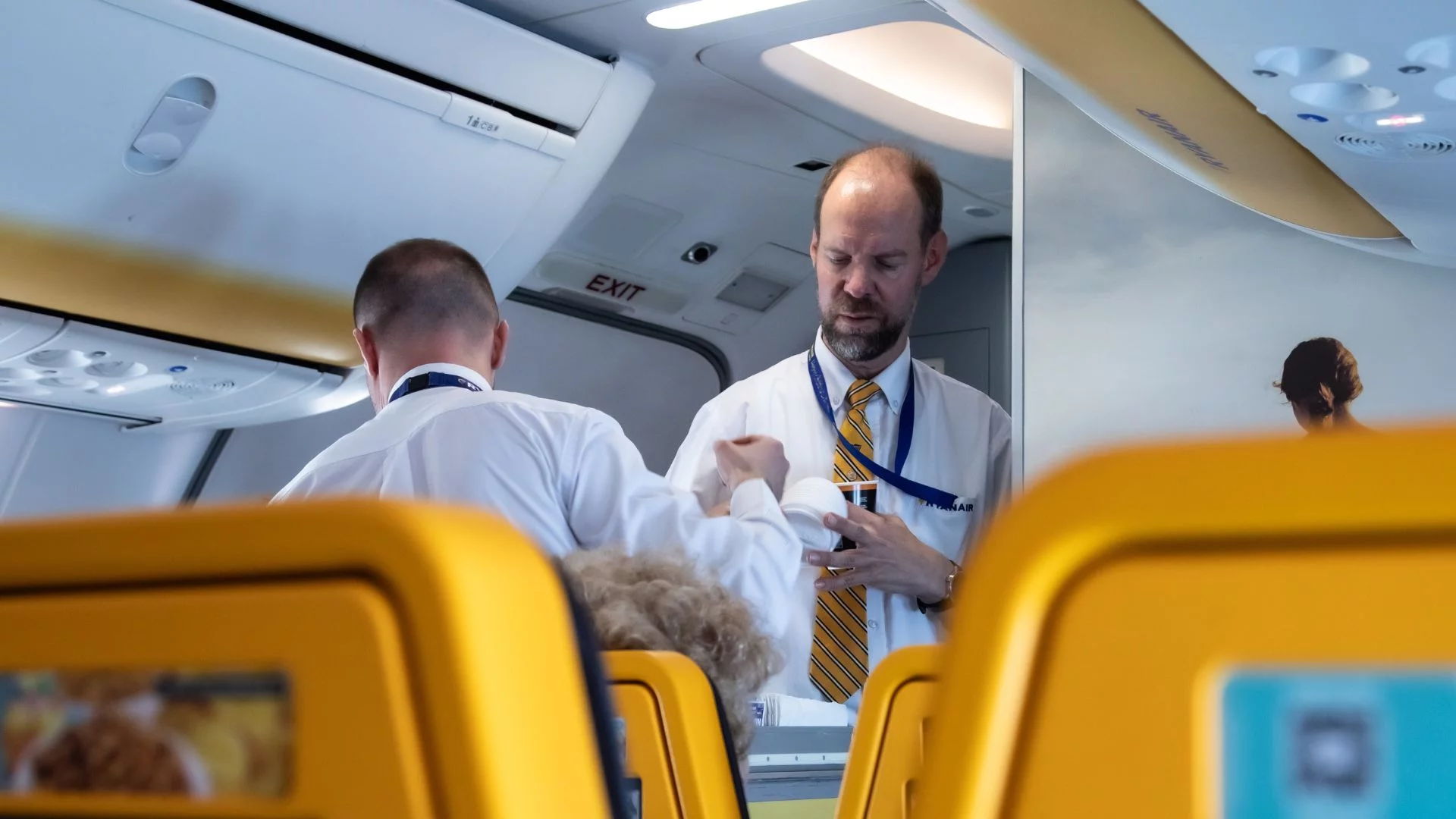 Ryanair karmi pasażerów najgorzej Ryanair z najgorszym jedzeniem na swoich pokładach