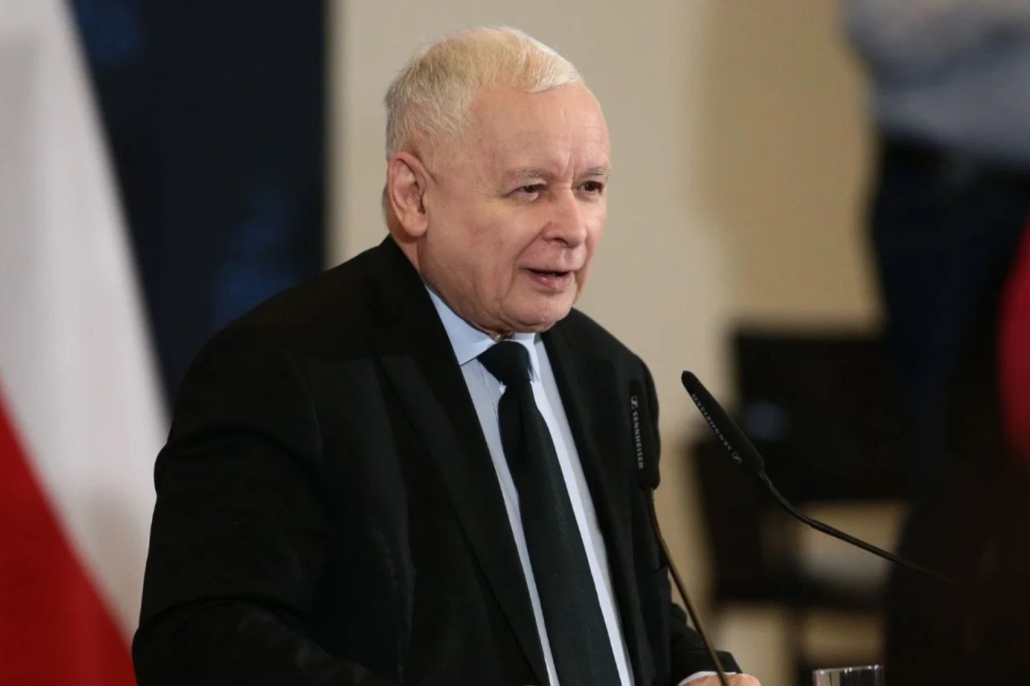 Kaczyński obudził się po 15 godzinach. Nagle i on postanowił skomentować "noc grozy" na Lubelszczyźnie Jarosław Kaczyński
