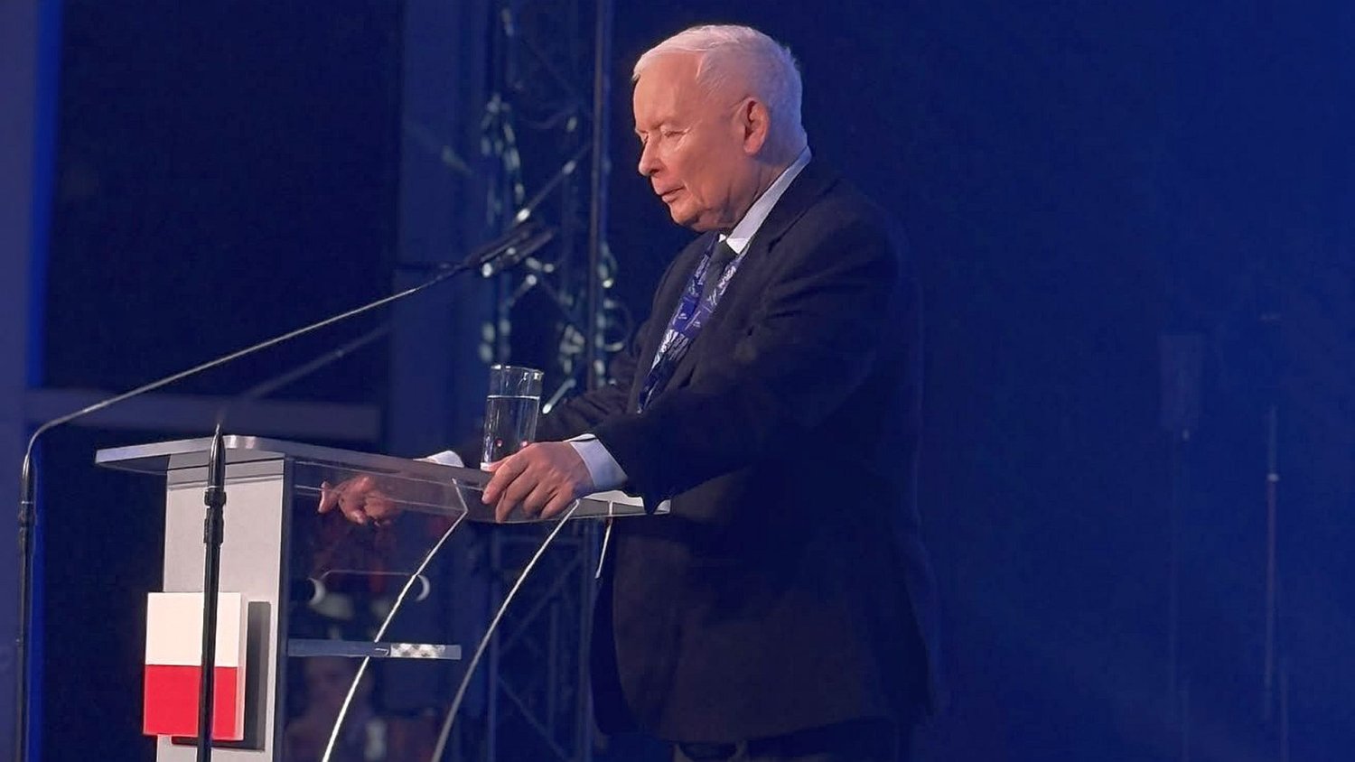Kaczyński powiedział za dużo. Po słowach Tuska cofa się rakiem i odkręca Polexit