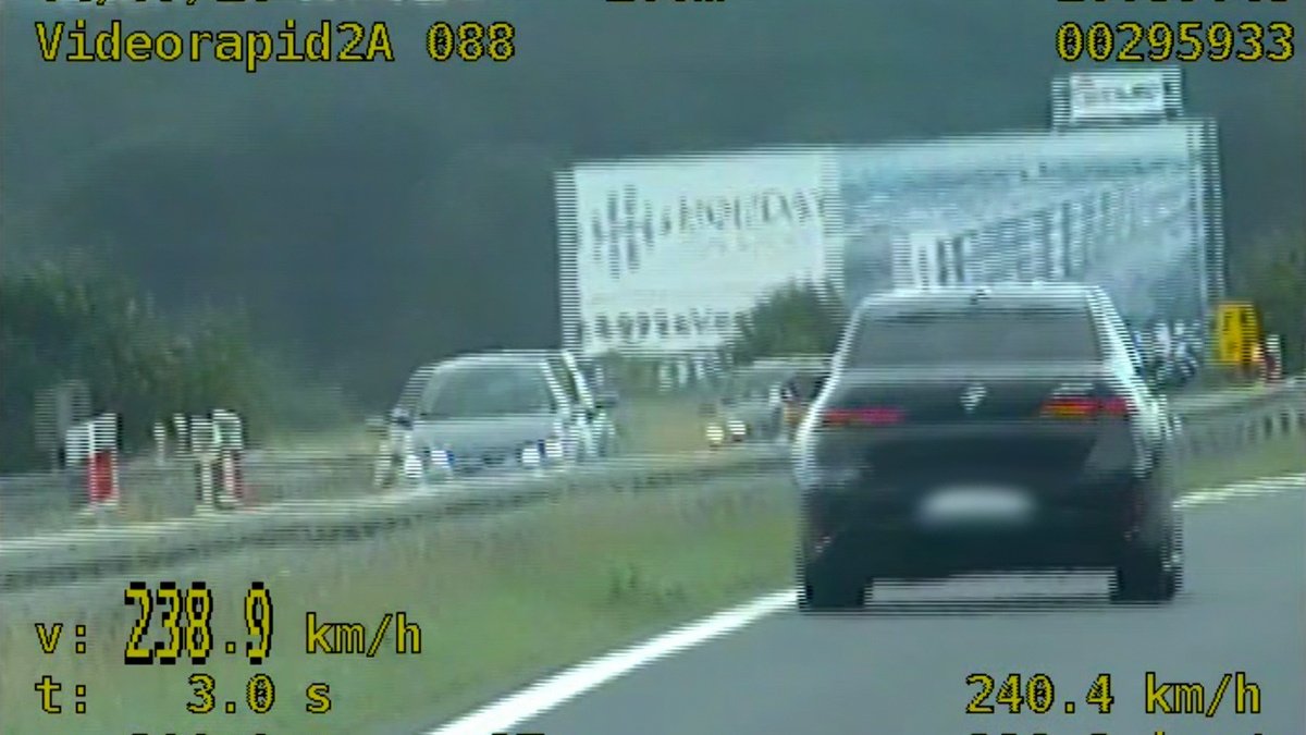 "Nieśmiertelny" leciał 238 km/h na S3. Policja gwałtownie sprowadziła go na ziemię