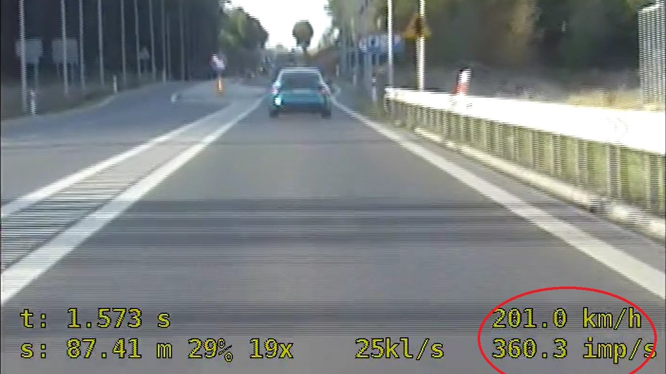 Leciał 201 km/h, gdzie powinien jechać 70. Mandat był srogi, ale to nie koniec
