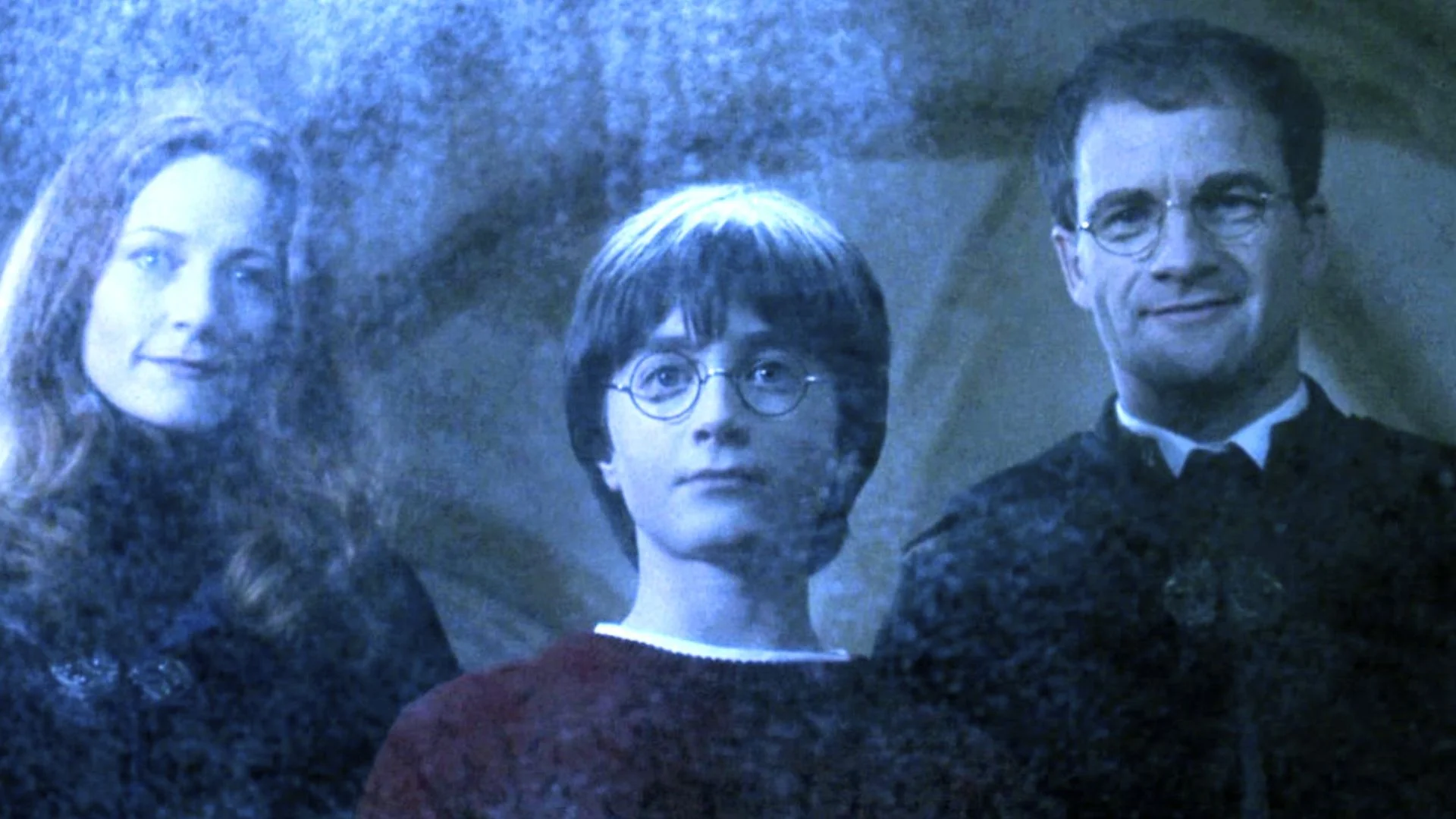 Serial "Harry Potter" znalazł Lily i Jamesa. W końcu wyglądają na tyle lat, ile powinni Kadr z filmu "Harry Potter i Kamień Filozoficzny"