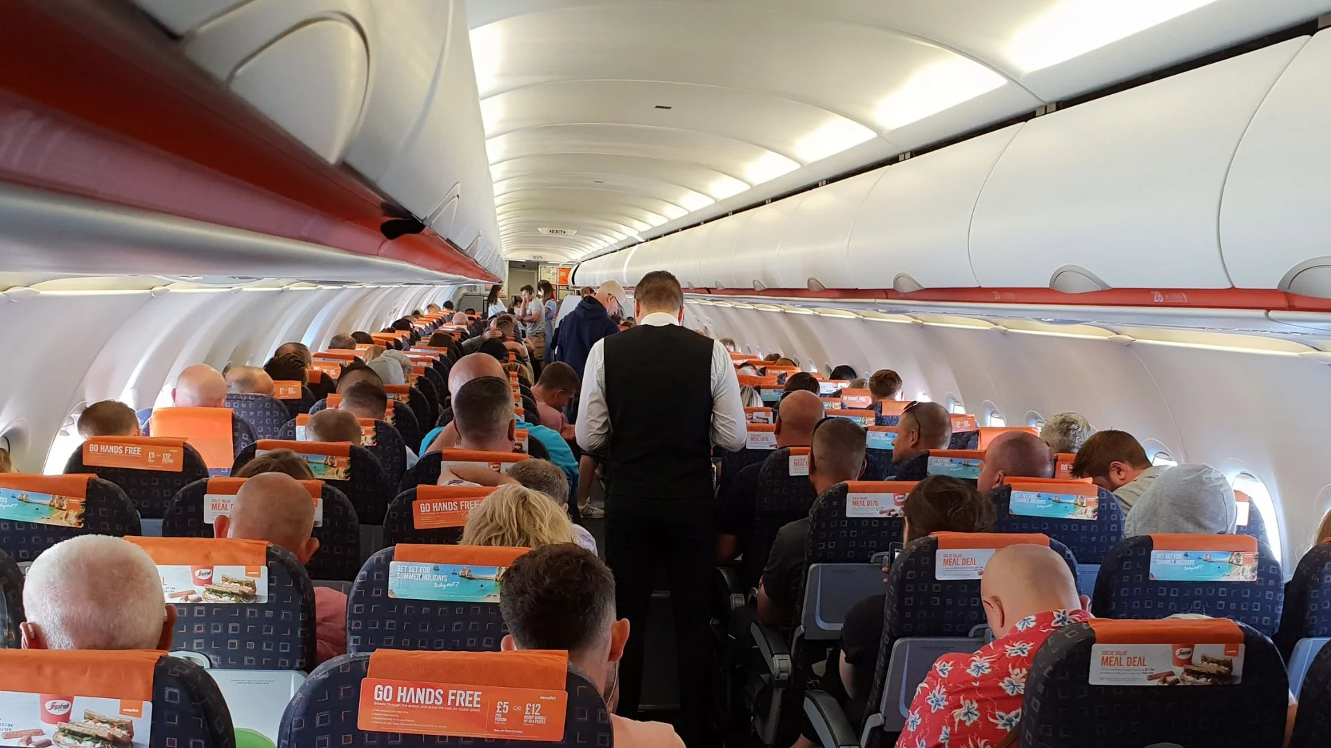 Samolot był za ciężki, kapitan postawił na swoim. Tylko część pasażerów klaskała