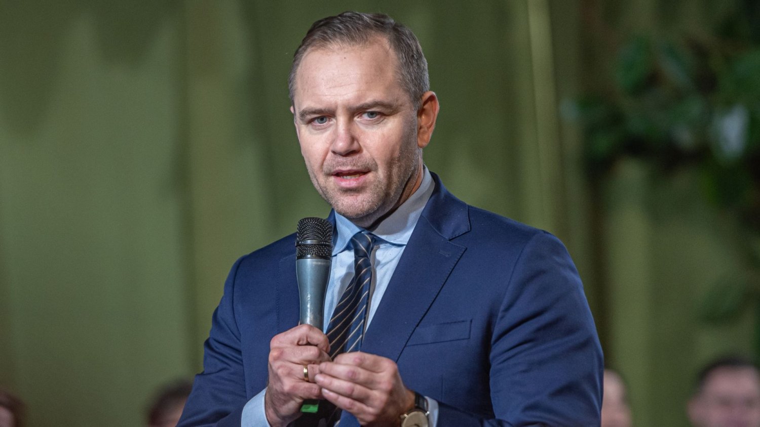 Nowy sondaż pokazał, iż Nawrocki ocalił skórę. 49 proc. mówi tu wszystko