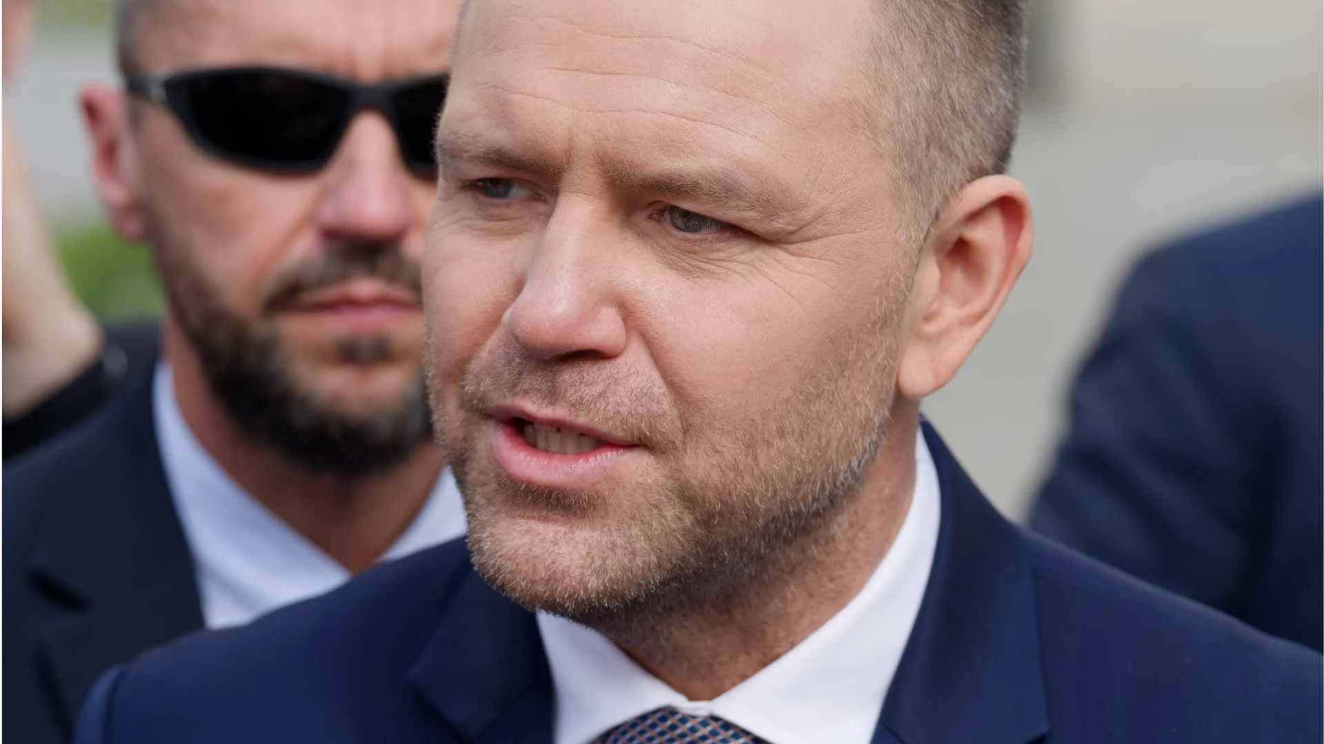 Dopinają wielki układ na prawicy. Tylko problem jest teraz z Nawrockim Karol Nawrocki i pakt senacki prawicy