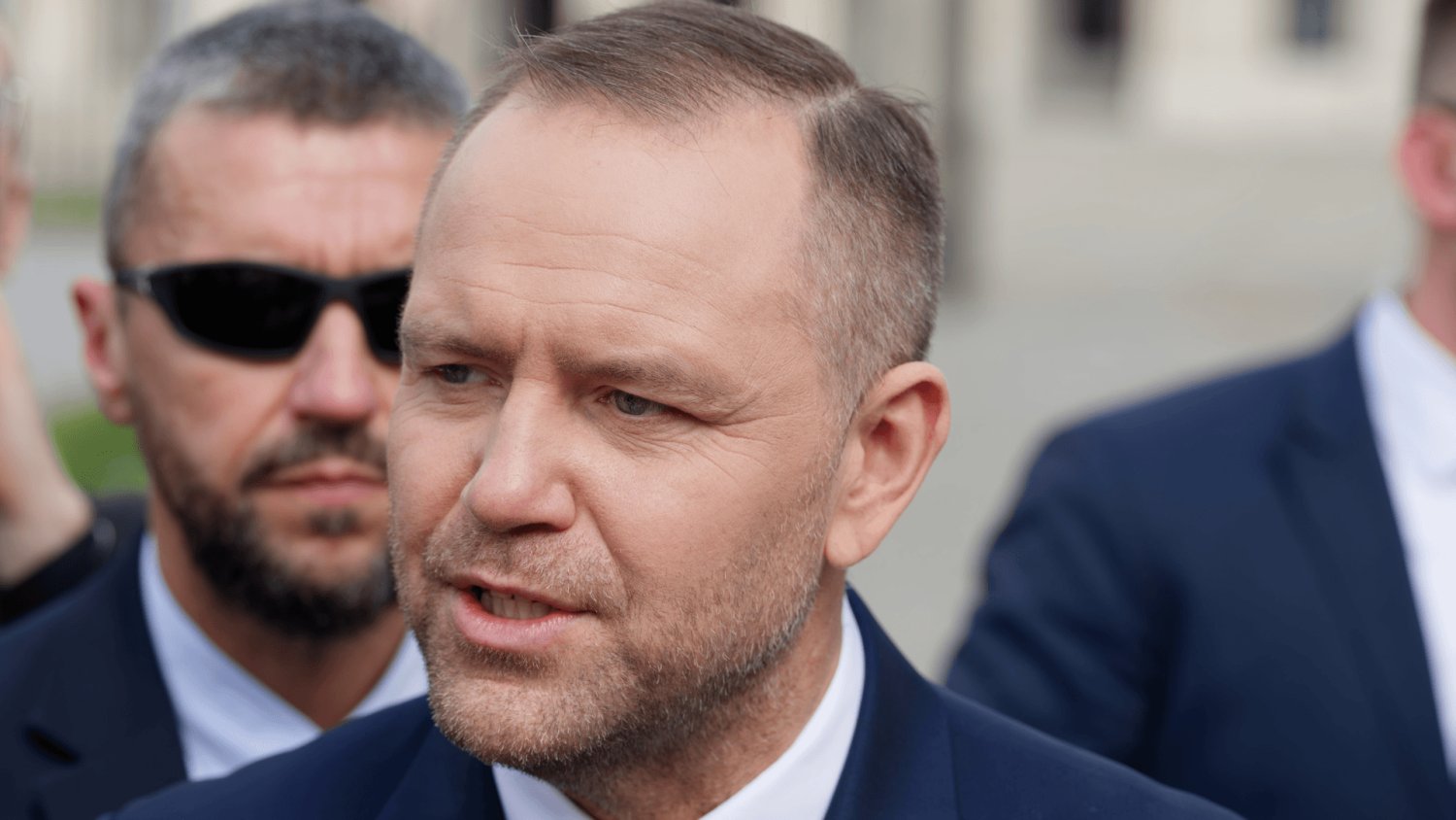Nawrocki traci zaufanie Polaków. Już tylko 6,6 pkt do "następcy Tuska"