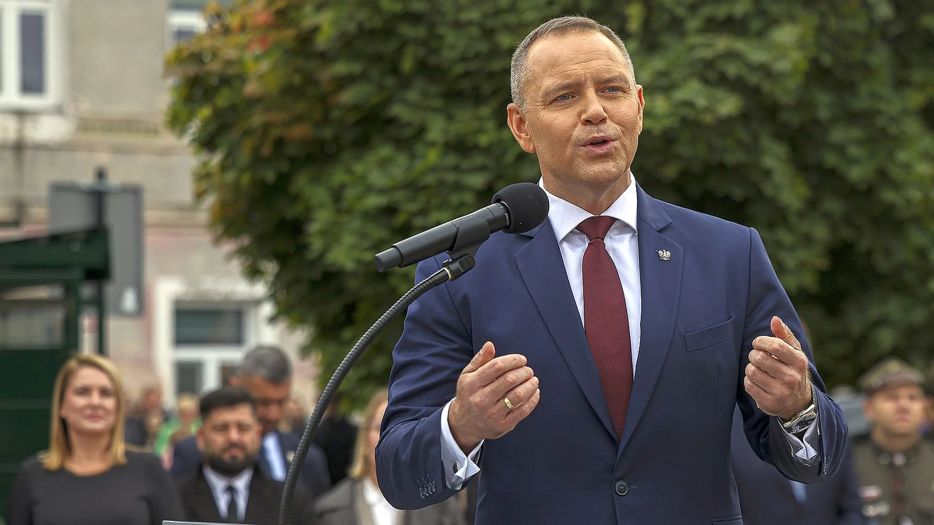 Awantura po 1 zdaniu Nawrockiego. Tusk: "Proponuję skasować ten wpis"