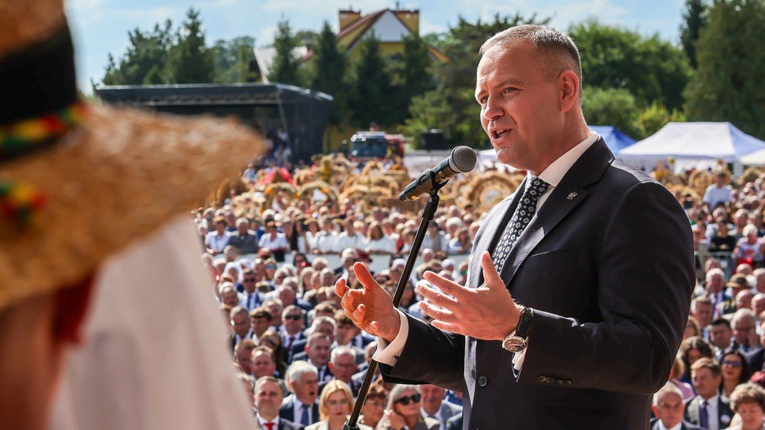 Nawrocki 12 wpisami wystawił sobie świadectwo. Atak Rosji? Ważniejsze co innego