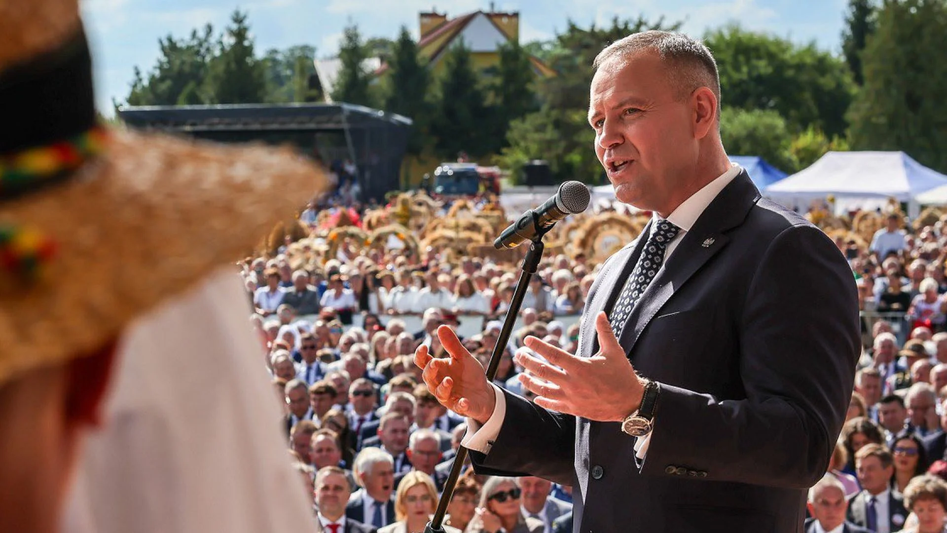 Nawrocki 12 wpisami wystawił sobie świadectwo. Atak Rosji? Ważniejsze co innego