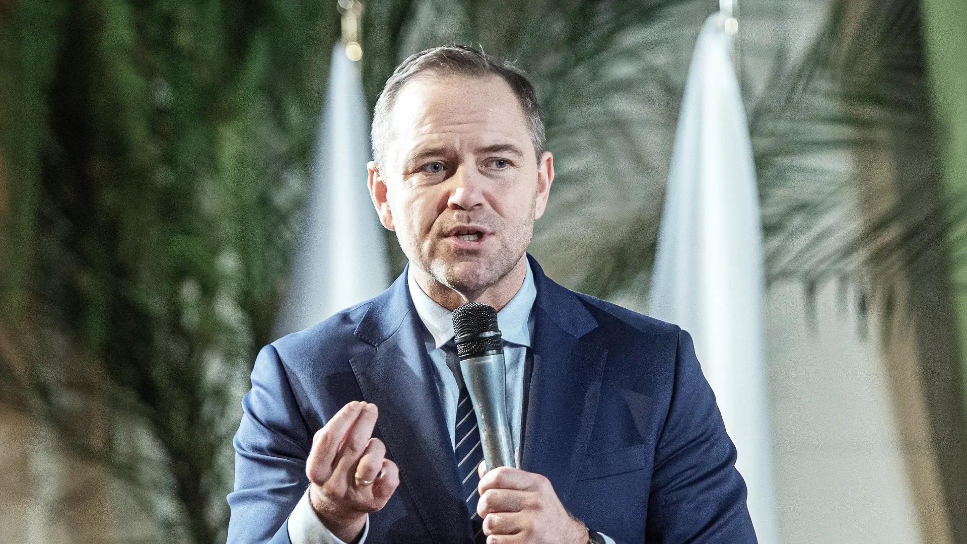 Karol Nawrocki. Prezydent w nowym sondażu traci zaufanie