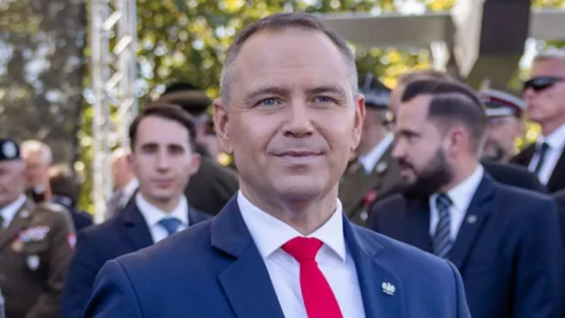 Nowy sondaż i Nawrocki aż wypnie klatę z dumy. 54,4 proc. to najważniejszy wynik