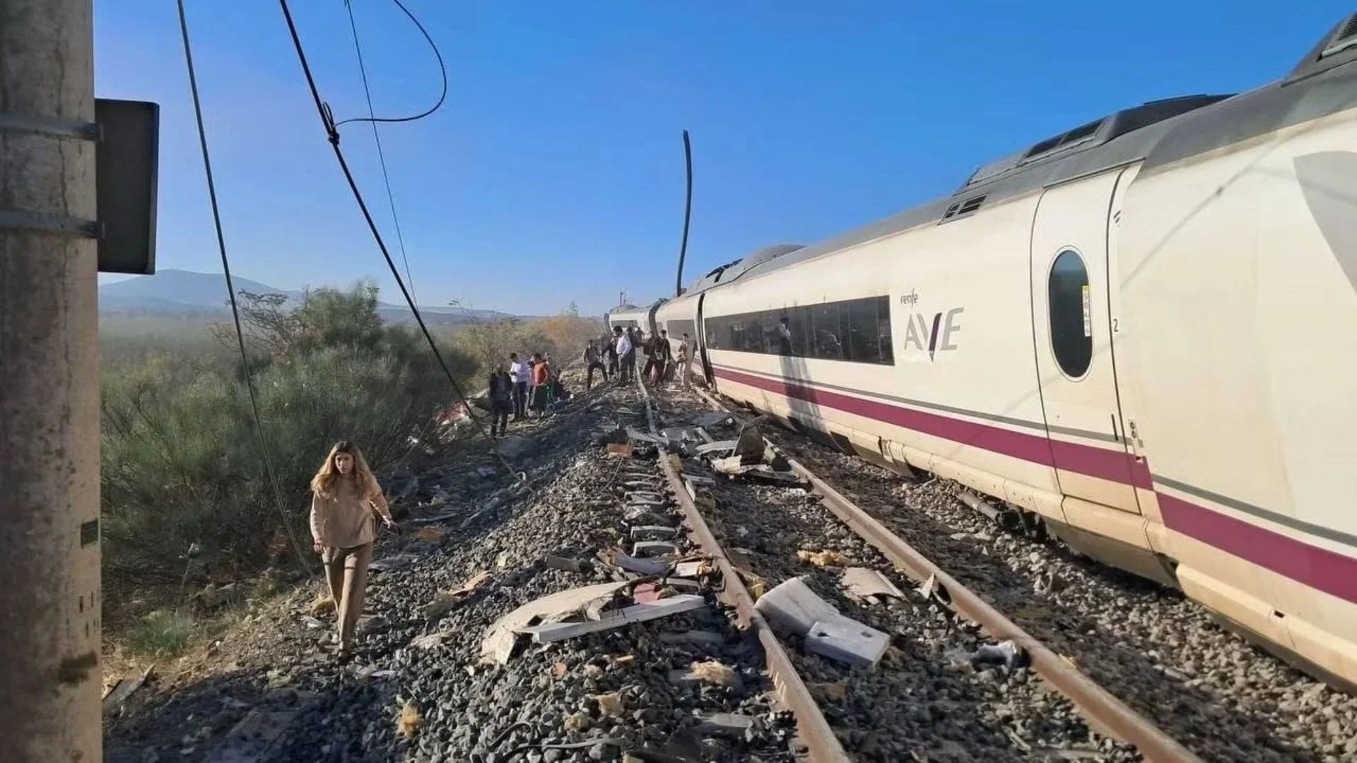 Hiszpania w szoku po tragedii na kolei. Wiadomo, co było przyczyną katastrofy