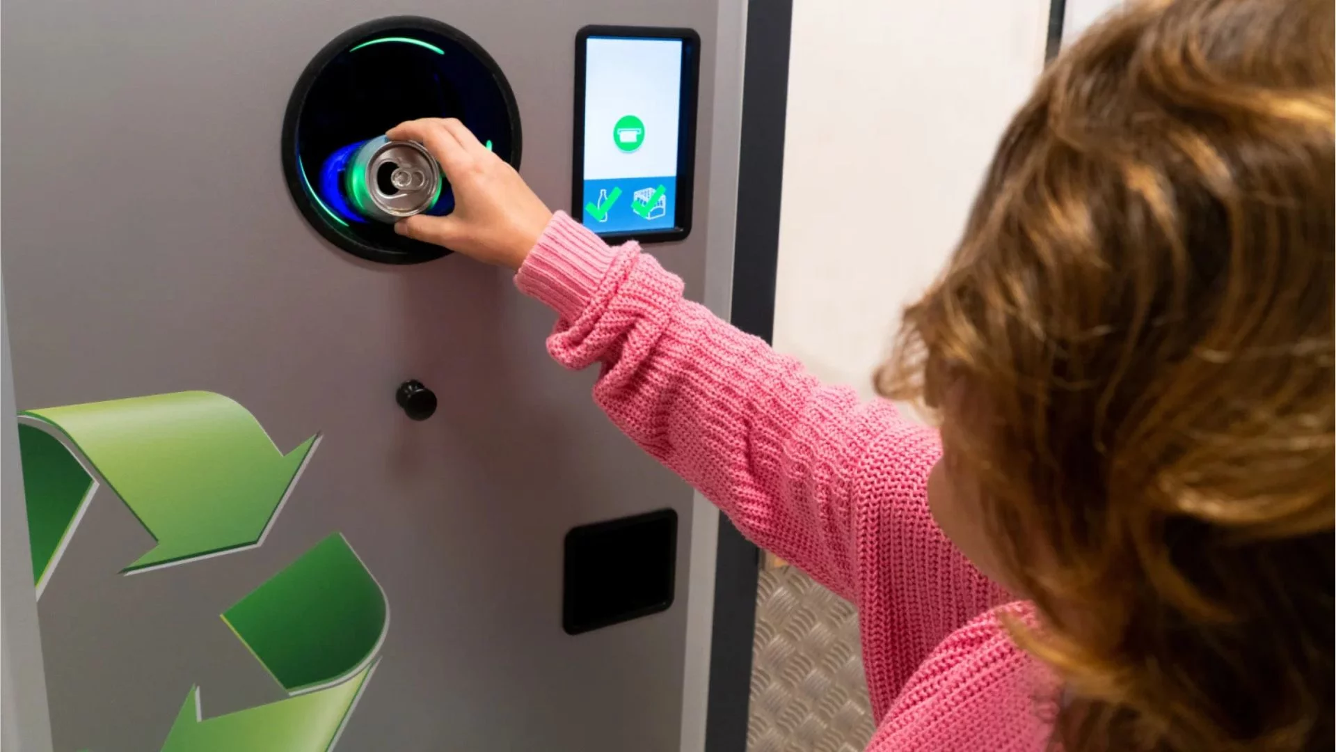 Kaucja, zwrot butelek, automat do butelek, butelkomat, system kaucyjny