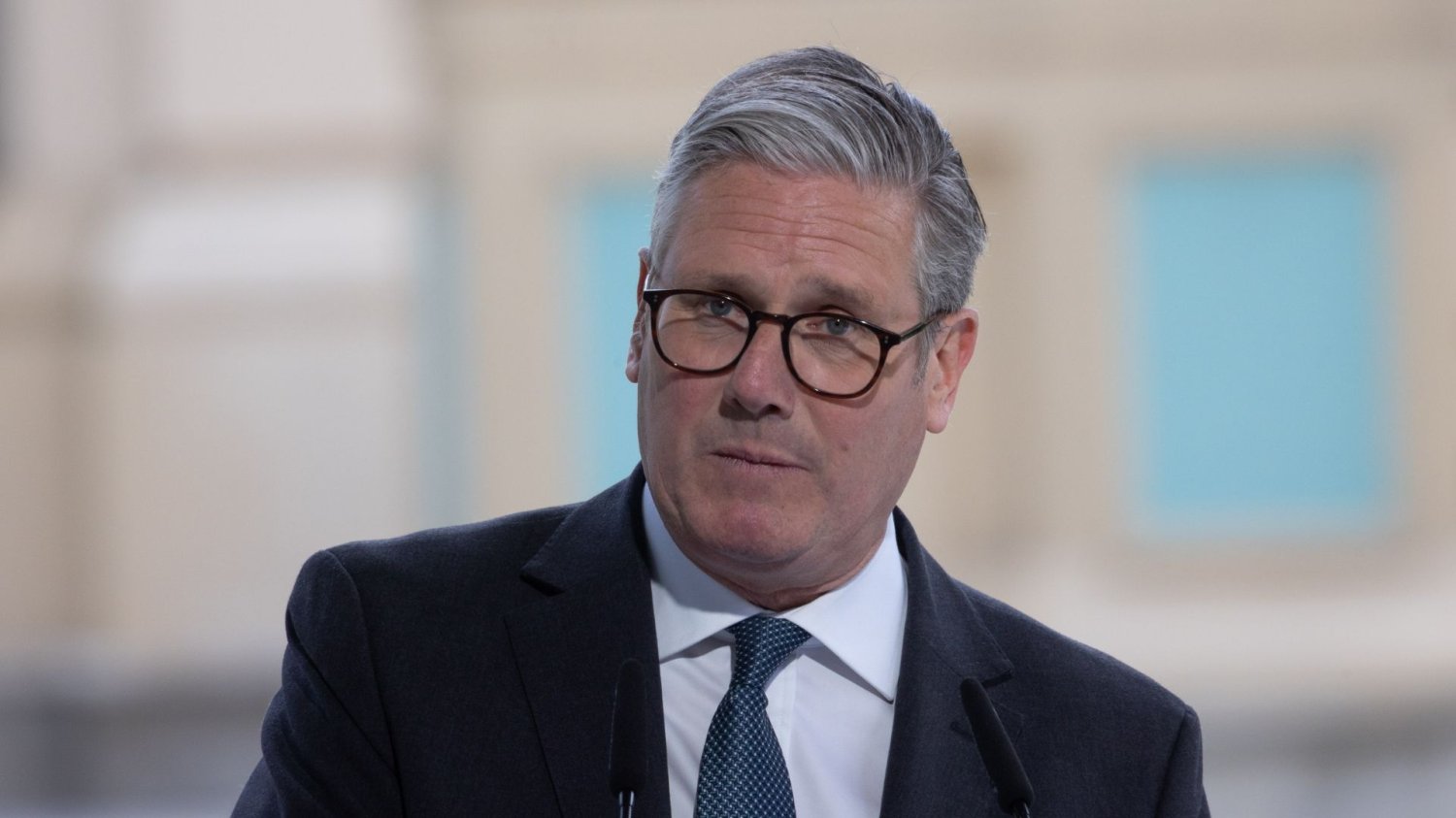 Premier Wielkiej Brytanii się poddał. Keir Starmer złożył oficjalną dymisję Keir Starmer