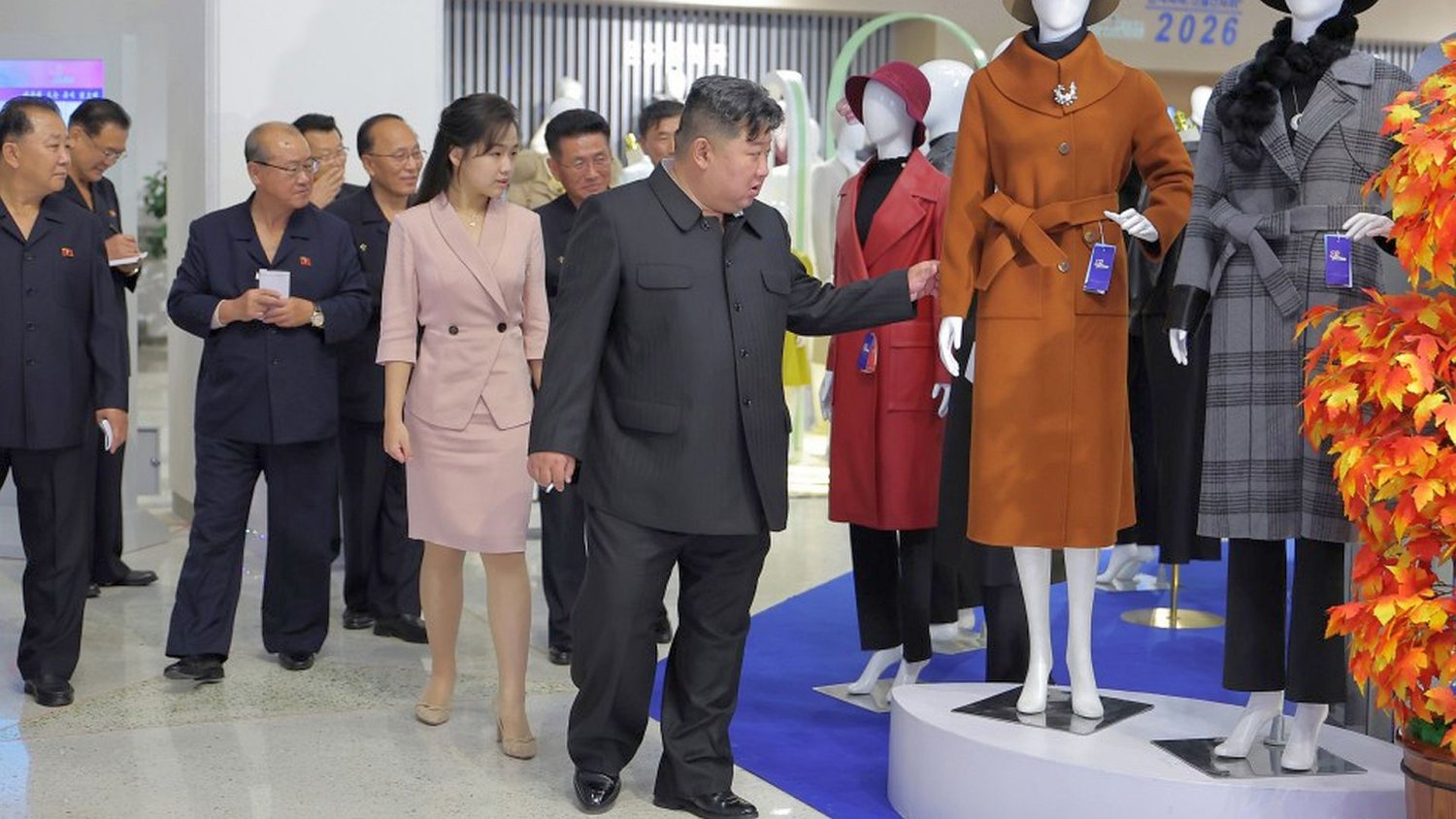 Kim Dzong Un uśmiercony w sieci. Reżim zamiast dementi wysłał go na targi butów