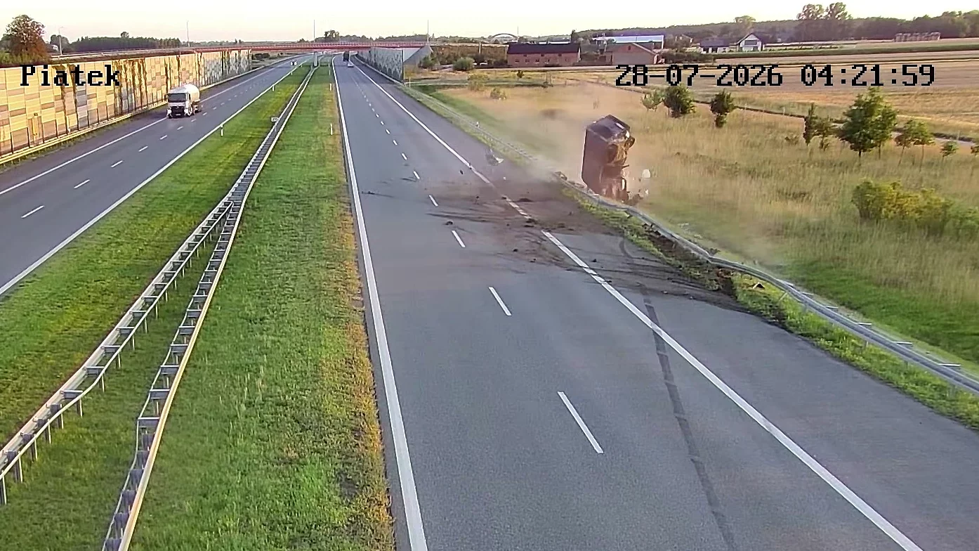 Koszmarny wypadek na A1 i obojętność kierowców. Zatrważający film i dane GDDKiA