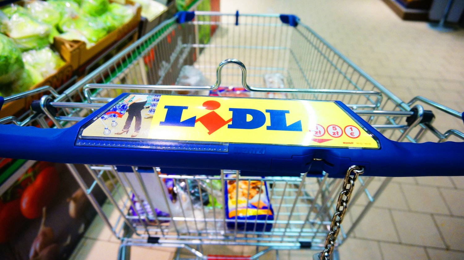 Lidl odpala prawdziwą petardę. Sen 30-latków za symboliczny 1 grosz. Koszyk w lidlu.