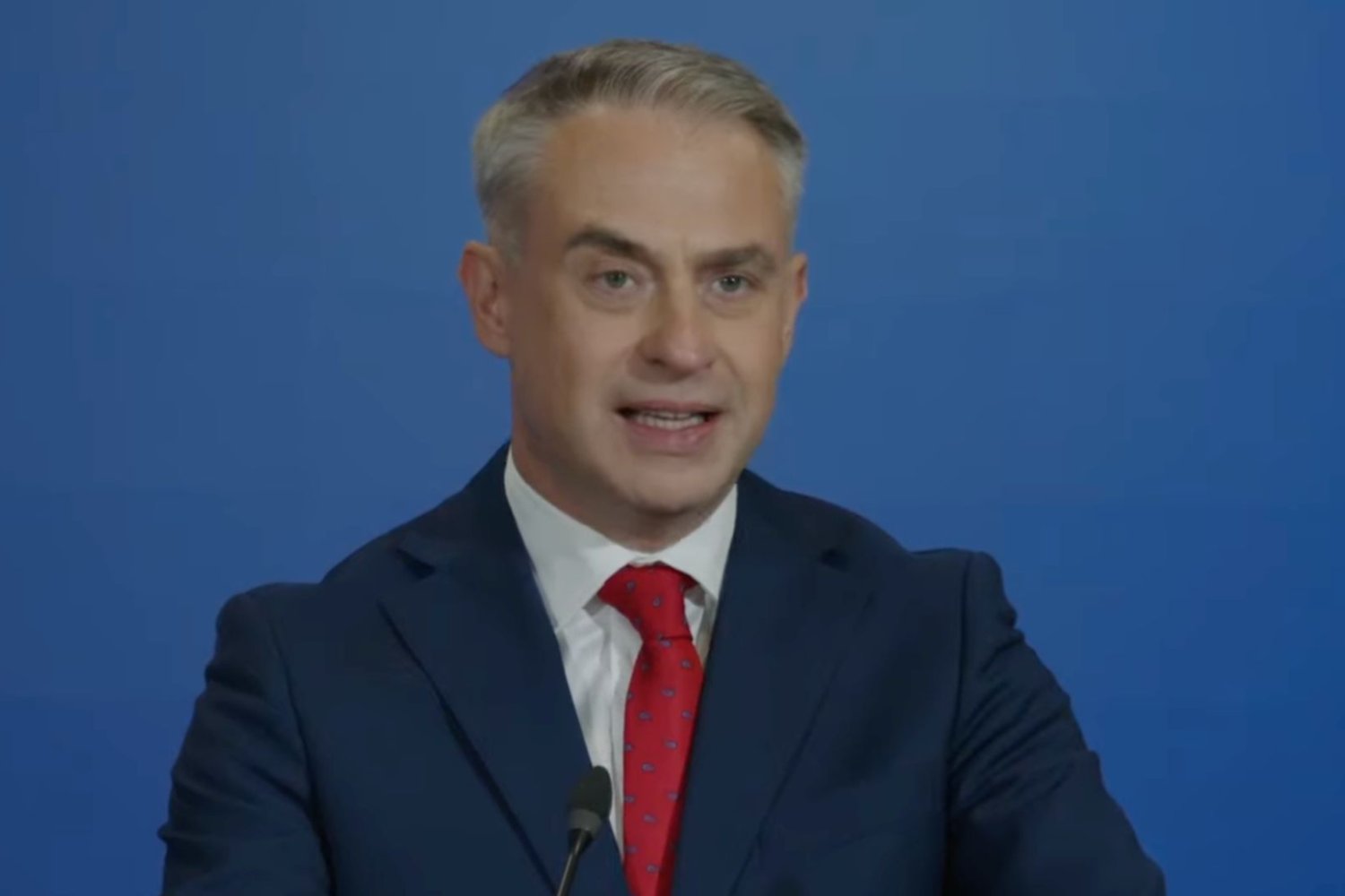 Olbrzymi wyciek danych blisko 19 mln Polaków. Gawkowski podał szczegóły cyberataku Krzysztof Gawkowski