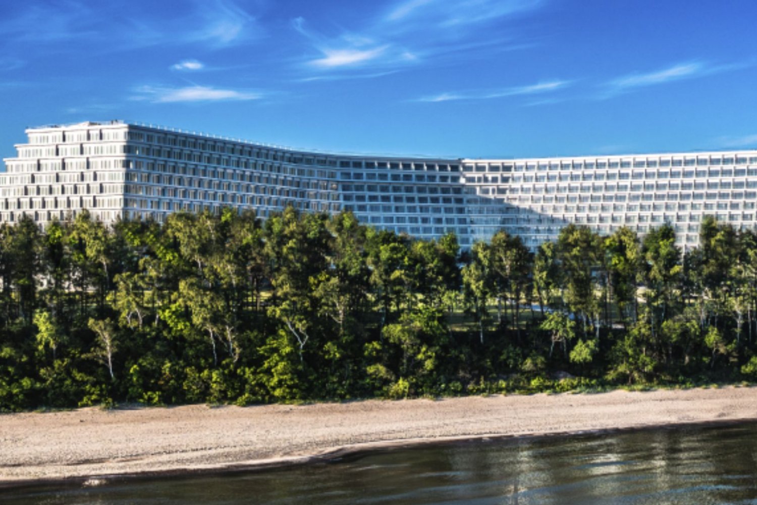 Książulo skrytykował Hotel Gołębiewski