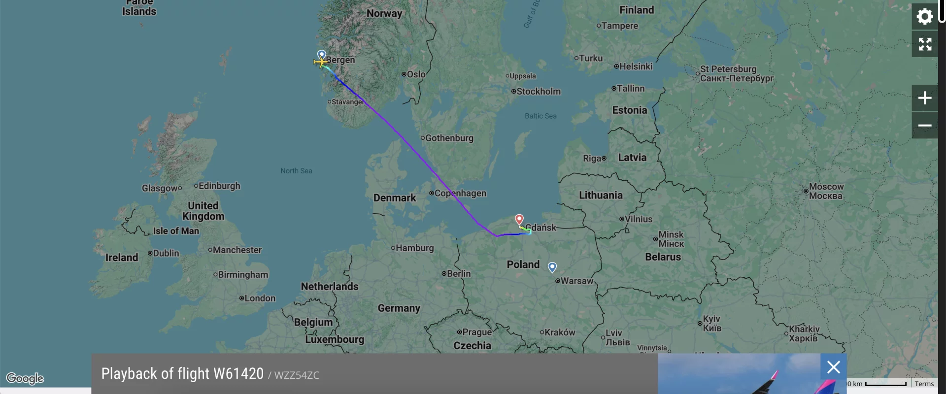 Awaryjne lądowanie samolotu Wizz Air. Pasażerowie musieli zakończyć podróż wcześniej Flightradar