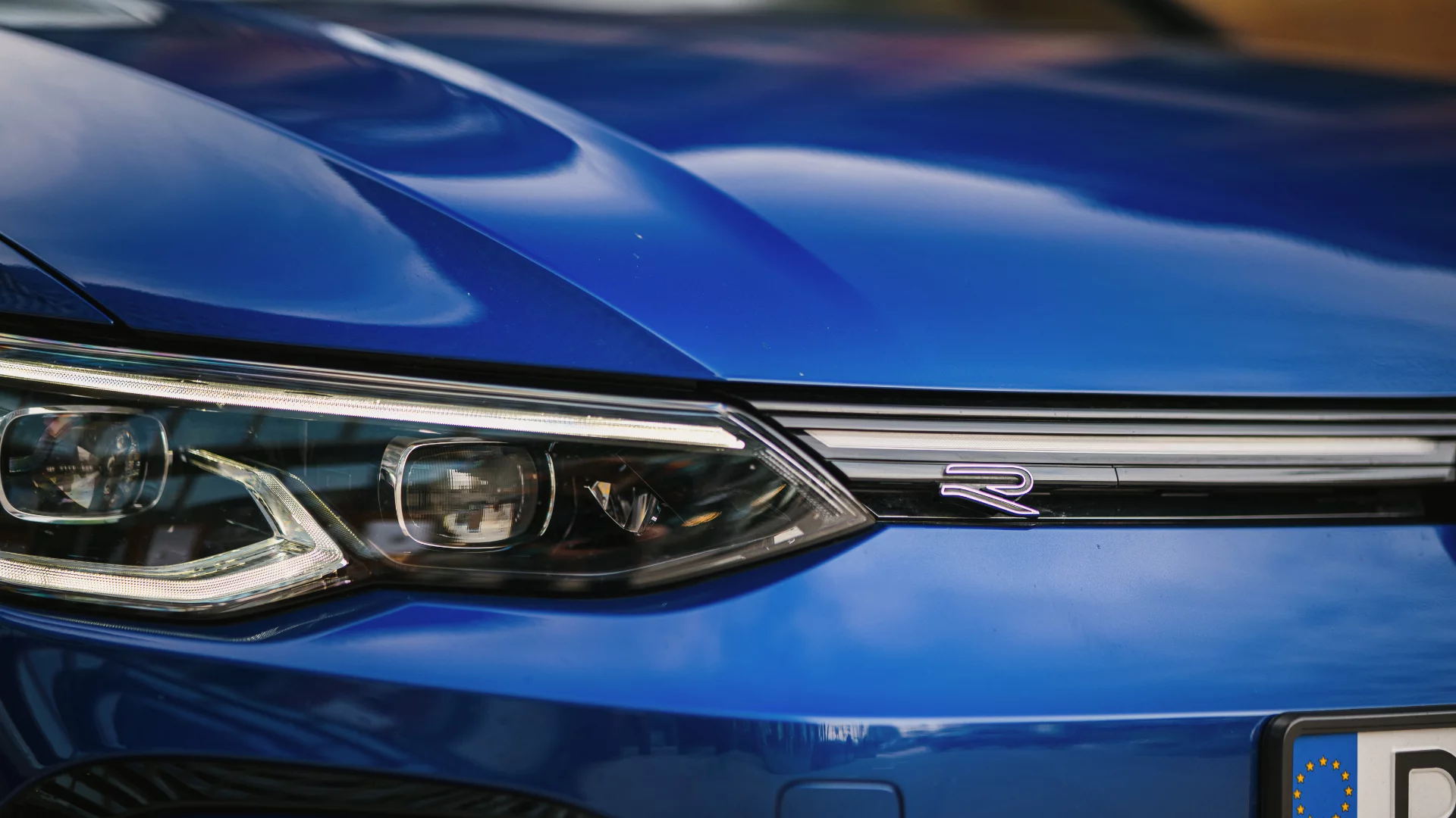 Volkswagen zadaje cios Chinom i obniża cenę kultowego modelu. Na pokładzie automat i super silnik