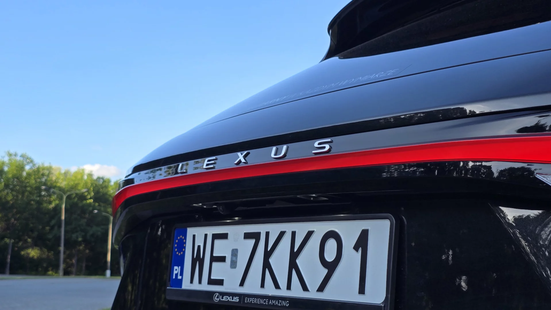 Dookoła Polski z... Lexusem RX 500h F Sport. Zapomnijcie o nudnych hybrydach, to auto niszczy system