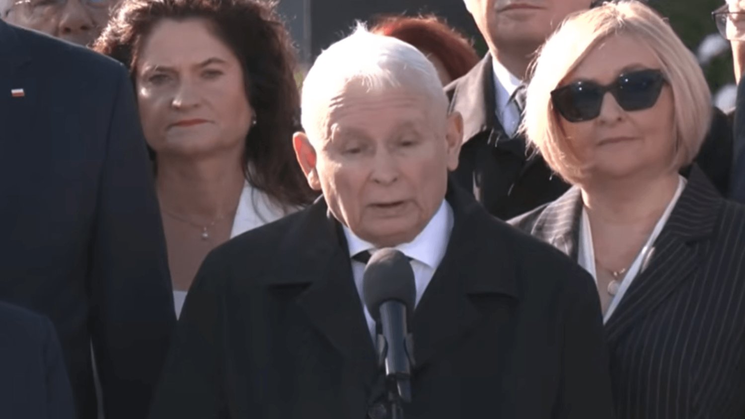 Kaczyński na miesięcznicy smoleńskiej się nie hamował. "Putinada" na rozgrzewkę