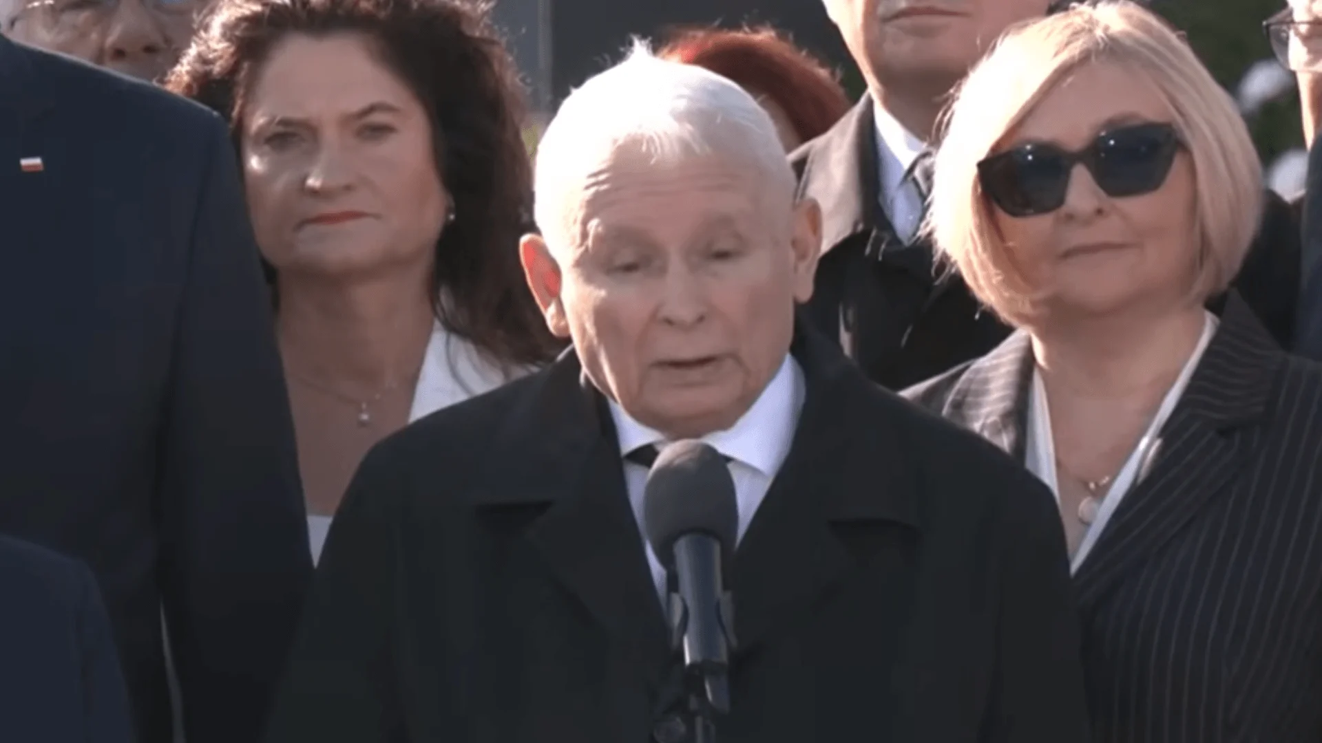 Kaczyński na miesięcznicy smoleńskiej się nie hamował. "Putinada" na rozgrzewkę