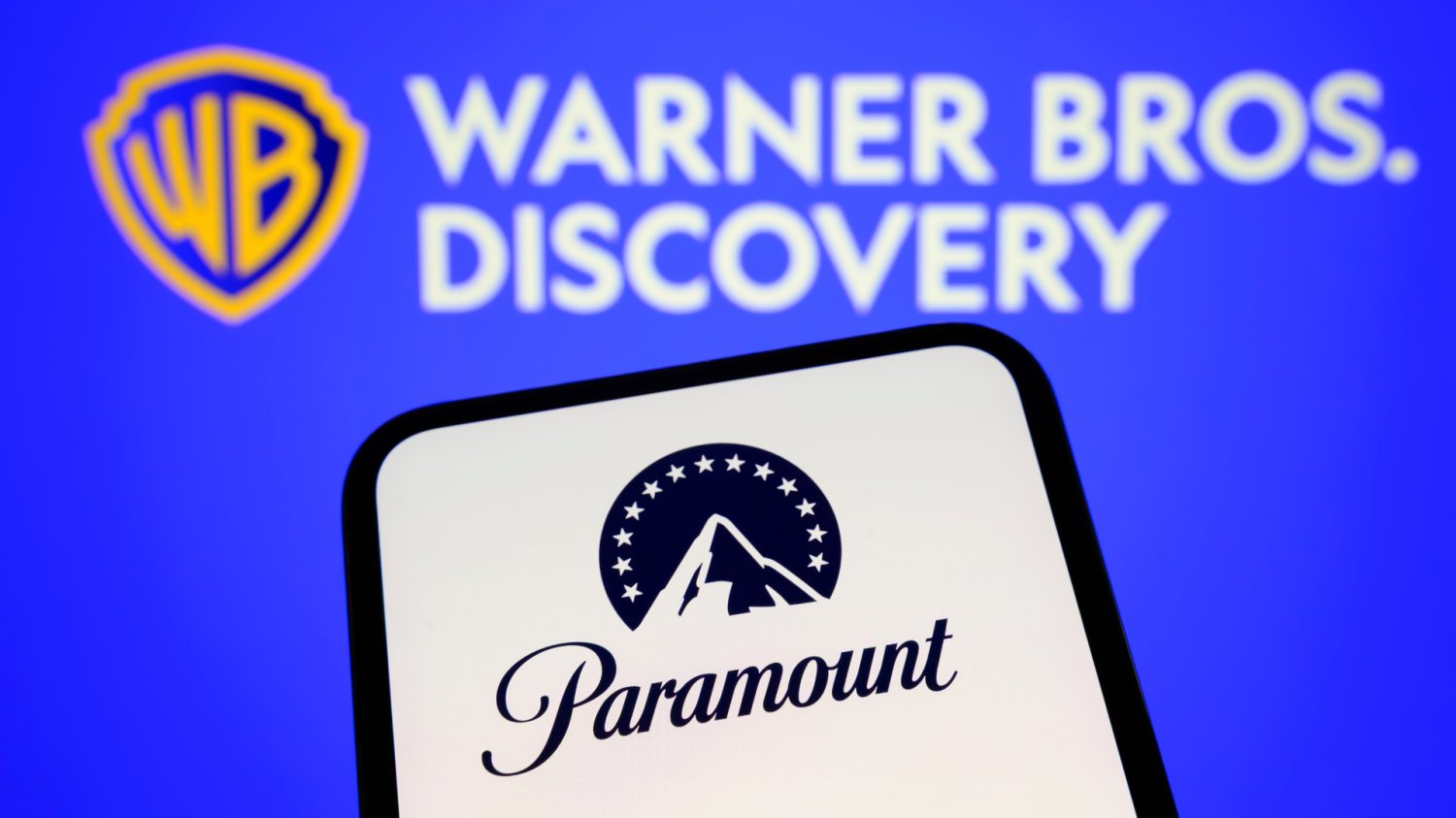 loga Warner Bros. Discovery i Paramount Skydance
