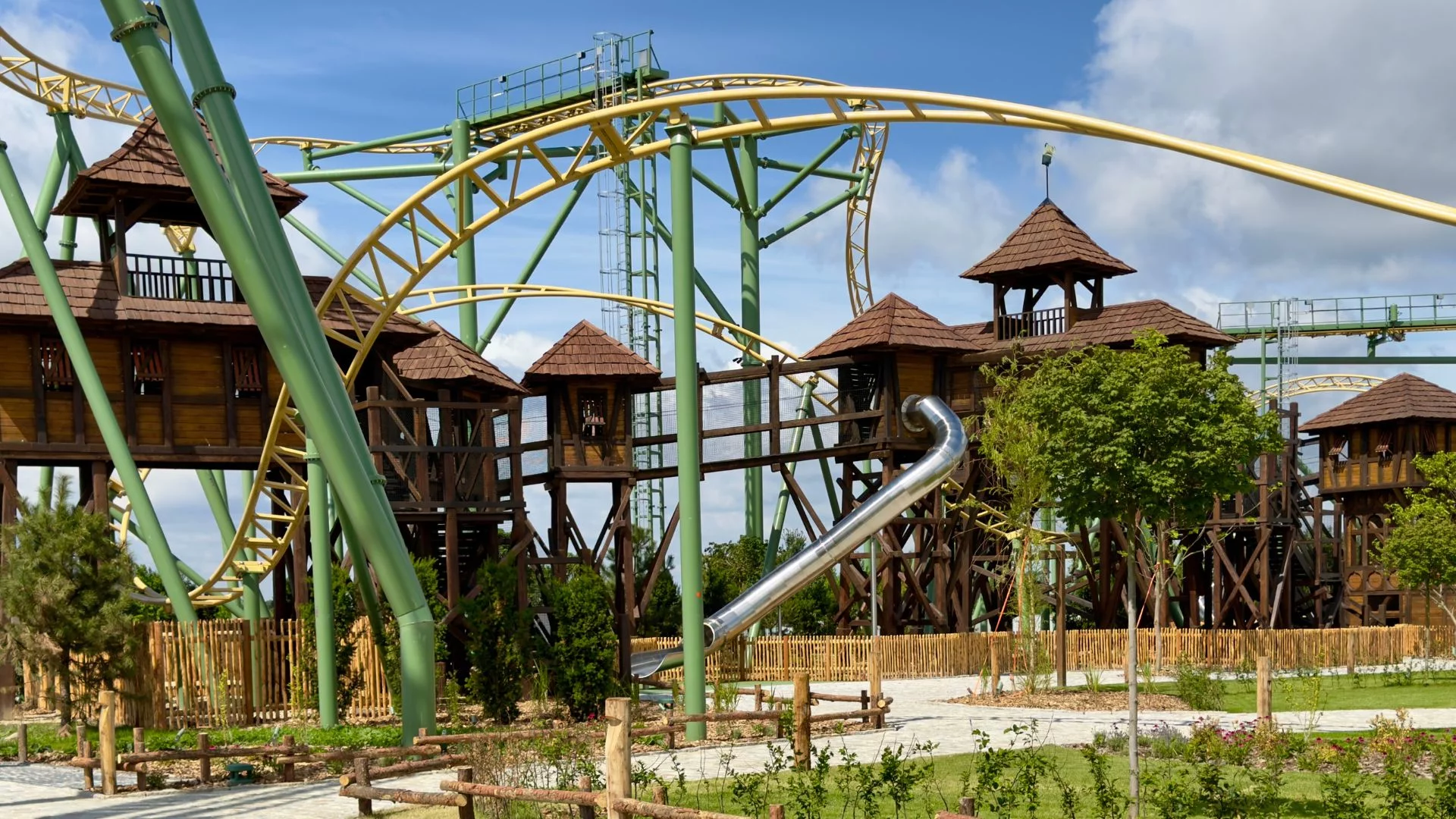 Valtor nowym rollercoasterem w Polsce. Mandoria sięgnęła po unikat Mandoria ma nowy rollercoaster. Valtor unikatem na skalę krajową