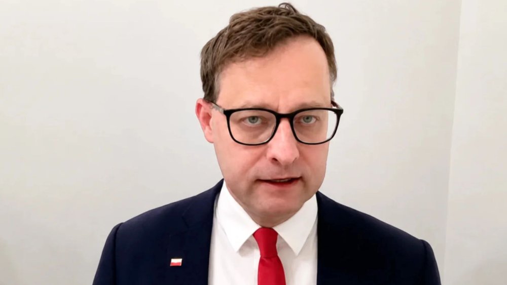 Polish prosecutors deny Romanowski safe conduct letter