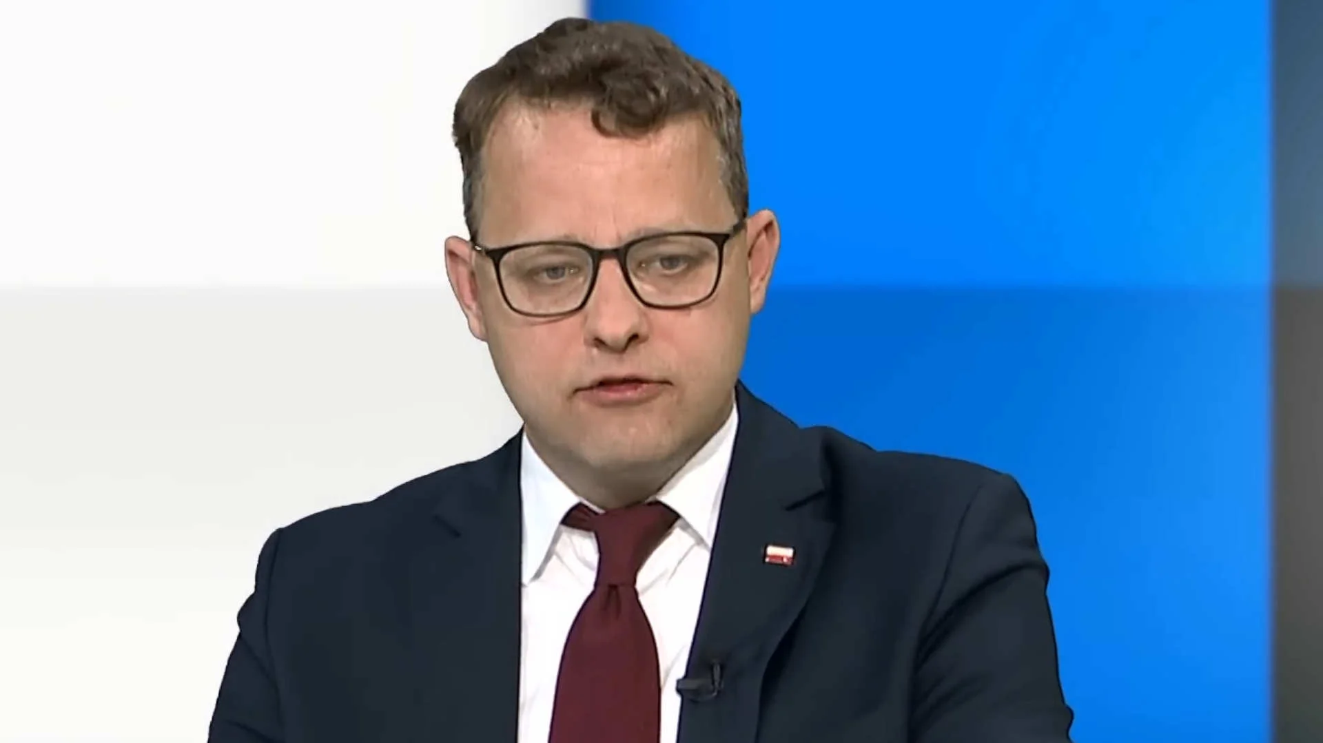 Marcin Romanowski w studiu telewizyjnym