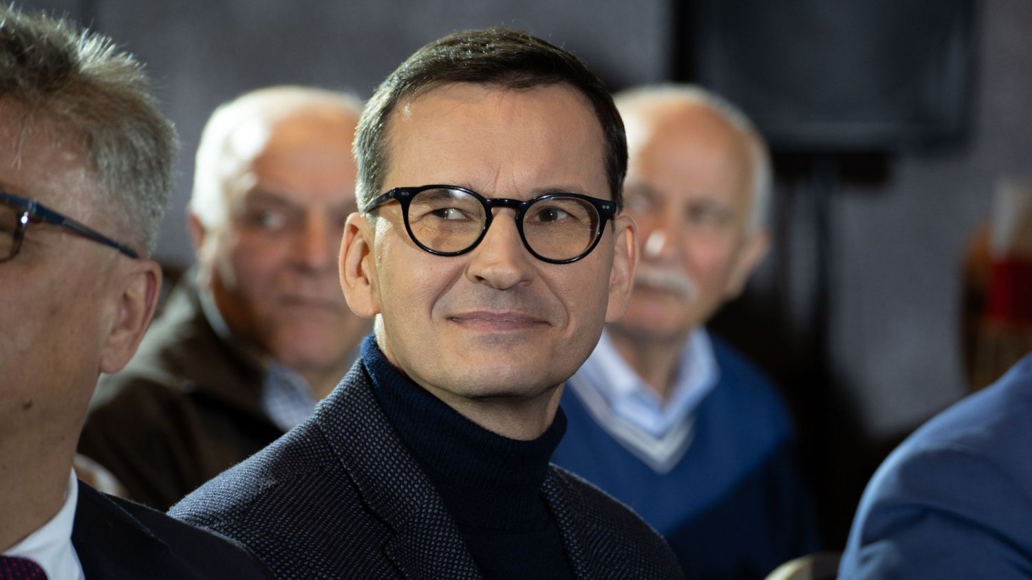 Kolejny poseł dołączył do Morawieckiego. Tłumaczenia rzecznika PiS to farsa Mateusz Morawiecki