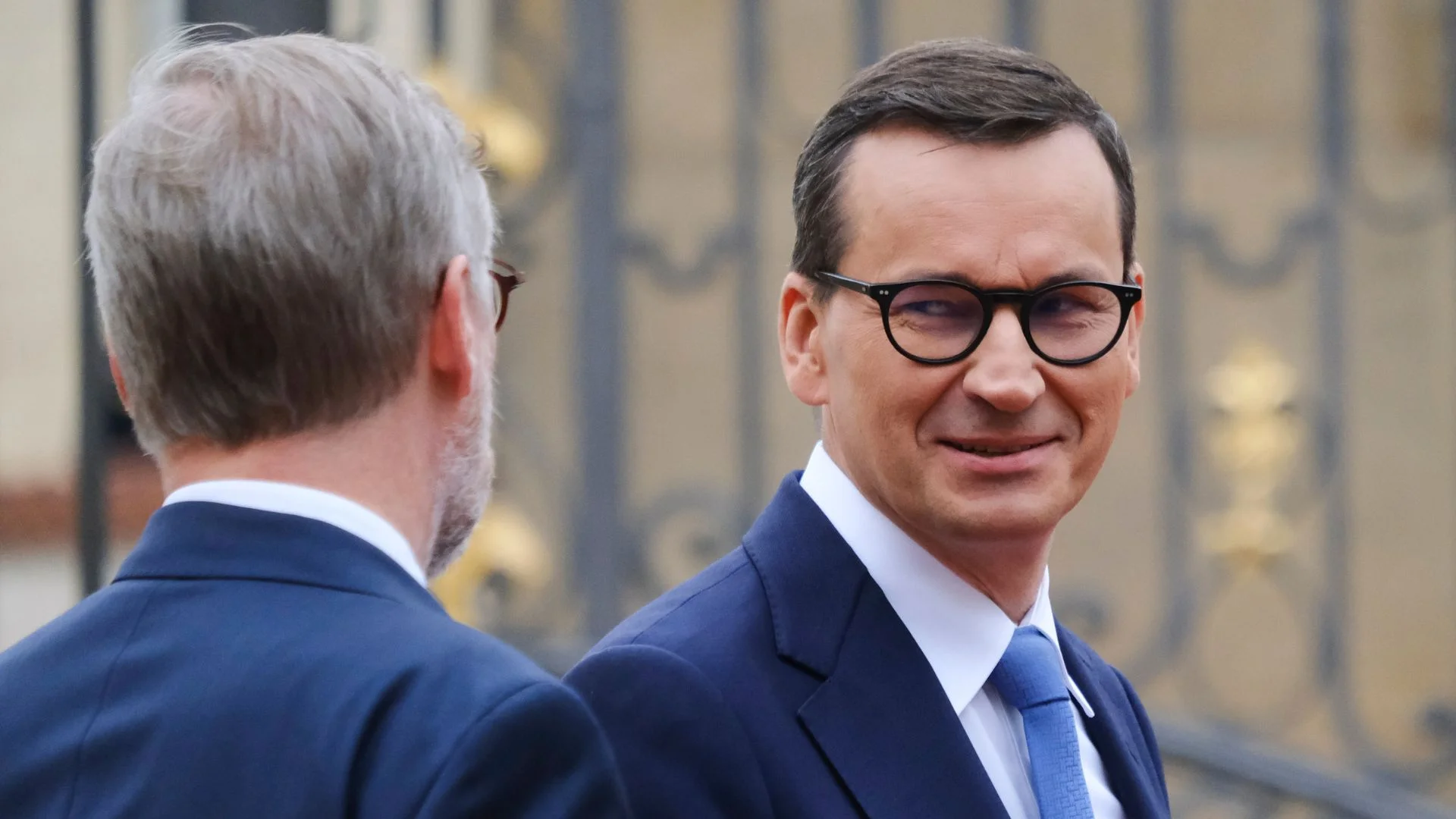 В новом опросе теряет позиции не только PiS. Моравецкий неплохо взбудоражит предвыборную кампанию 2027 года