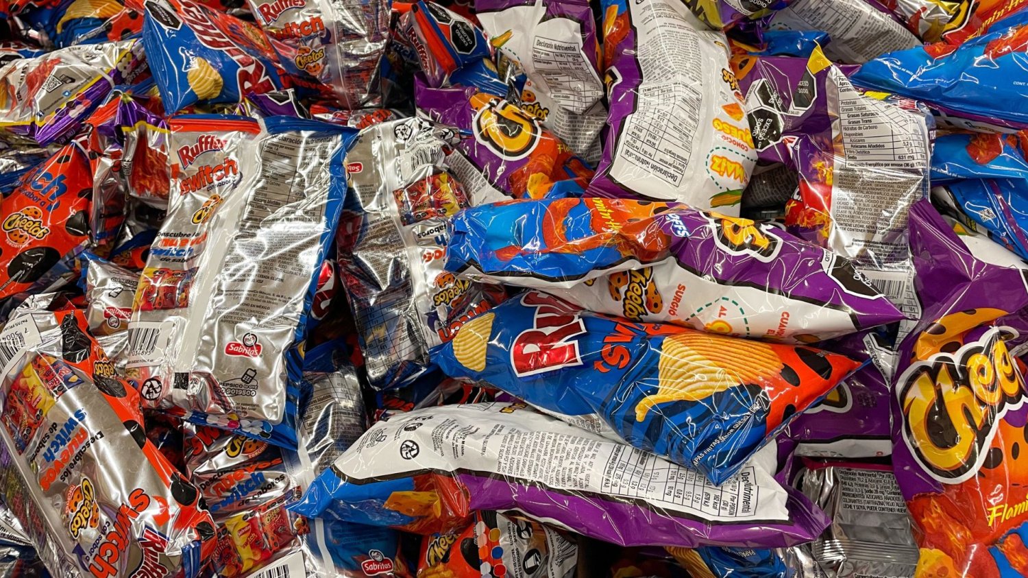 Gdzie wyrzucić opakowanie po chipsach? chipsy