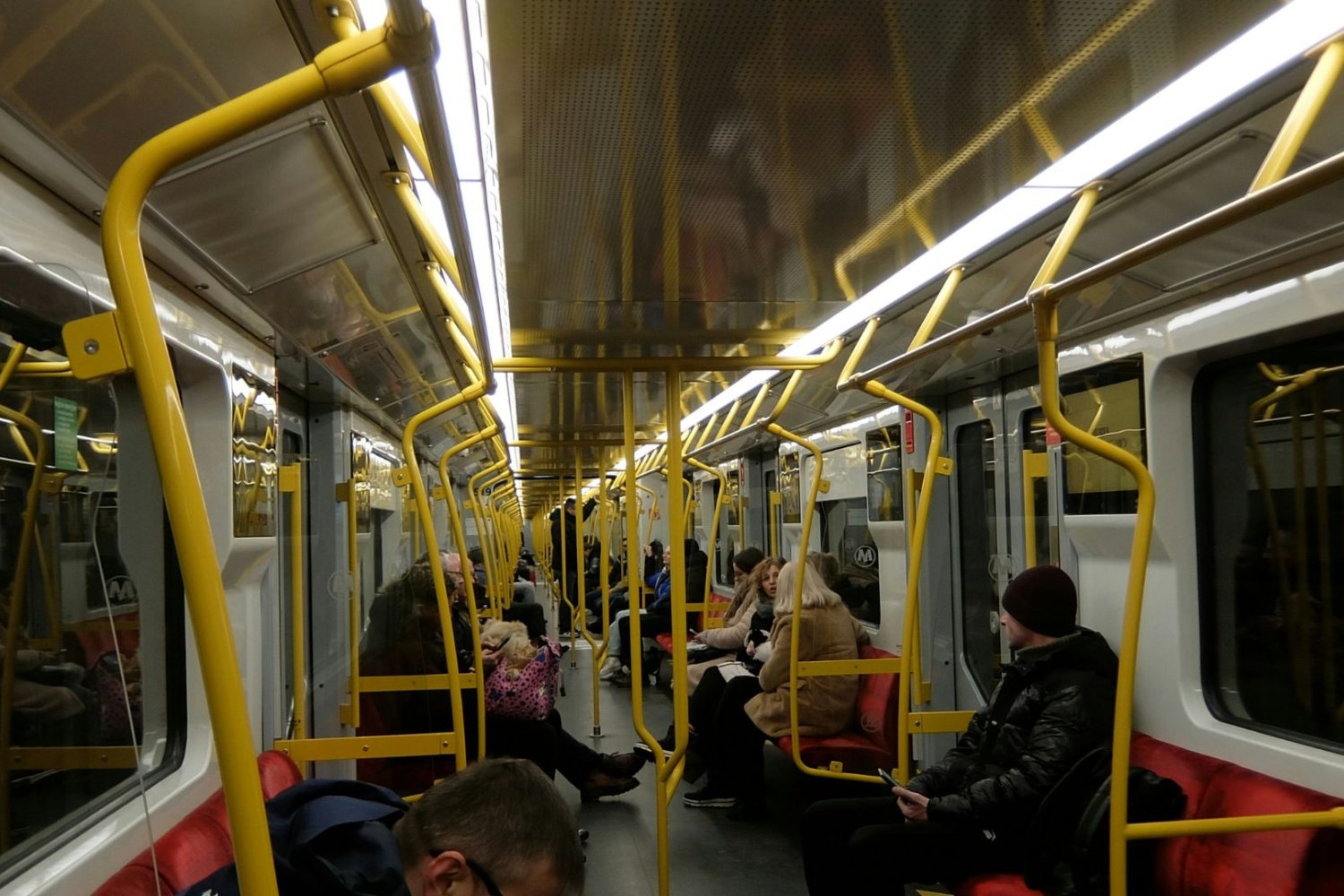 Sparaliżował metro w Warszawie. Ukrainiec swoją "akcję" zapamięta na lata Metro, Warszawa