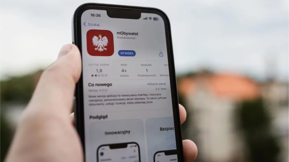 mObywatel Europa app launching this year — driving licence and insurance on your phone abroad