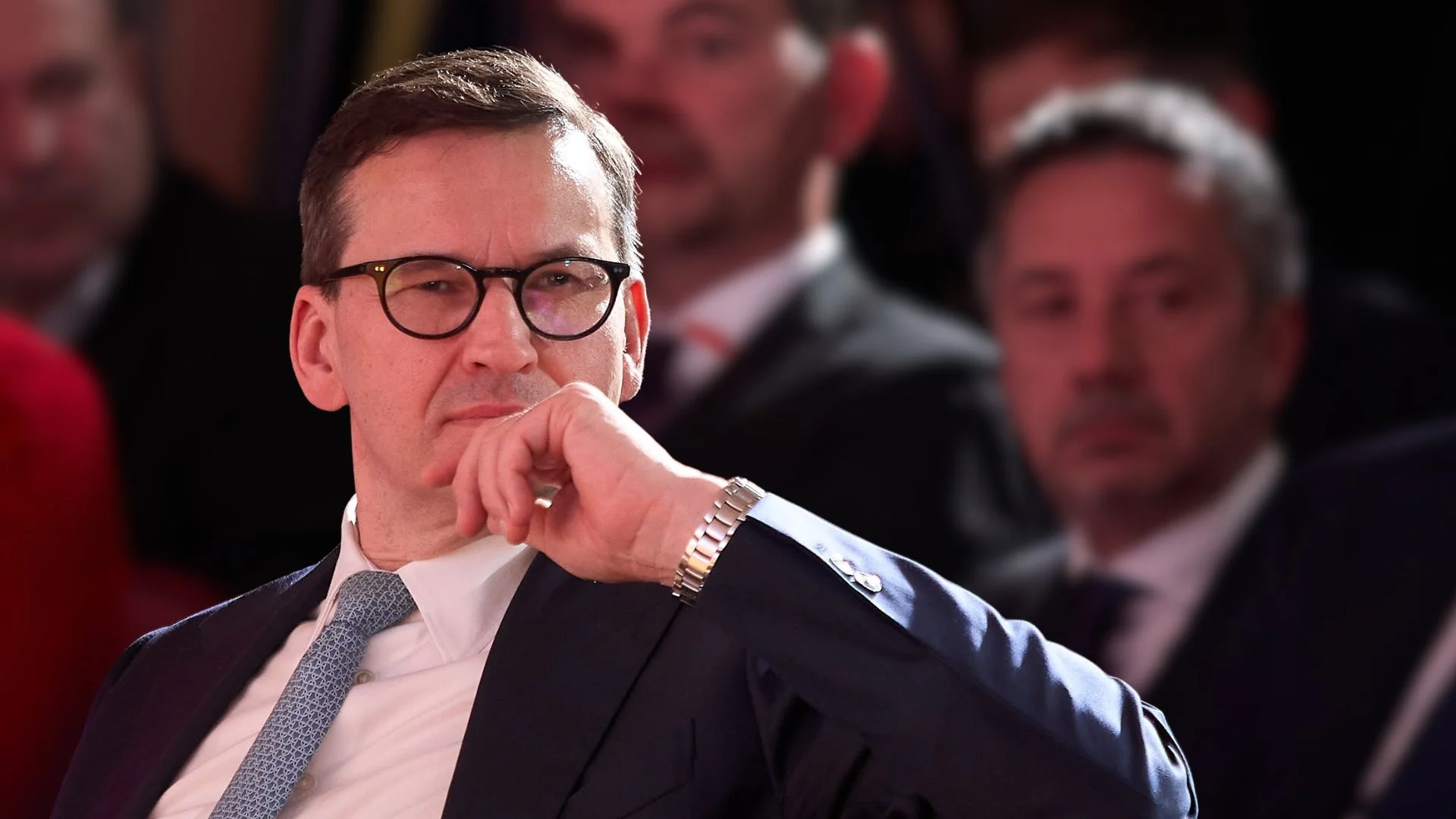 PiS wylewa na niego najgorsze pomyje. Morawieckiemu do riposty wystarczyły 4 zdania