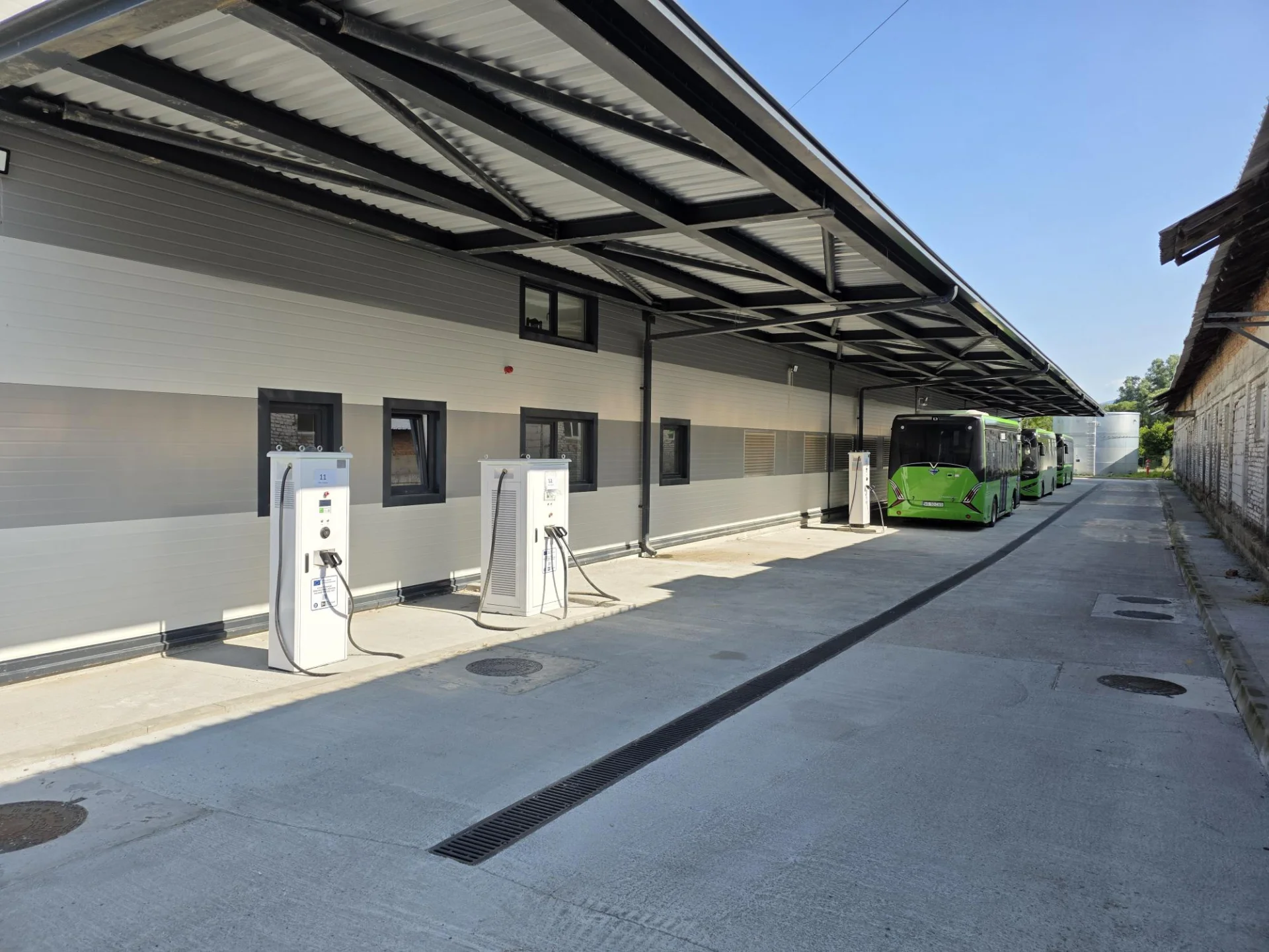 Ładowarka ECOFACTOR Ładowarka ECOFACTOR