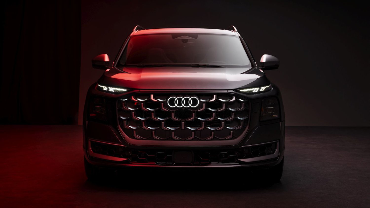 Największe Audi w historii oficjalnie zadebiutowało. Nowe Audi Q9 szokuje silnikiem i ceną
