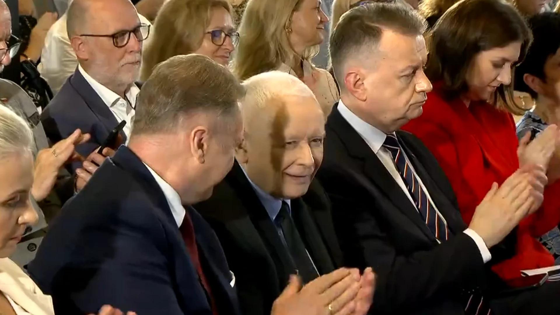 PiS puszcza się poręczy. Z "deportacją Ukraińców" pięknie odwrócili kota ogonem