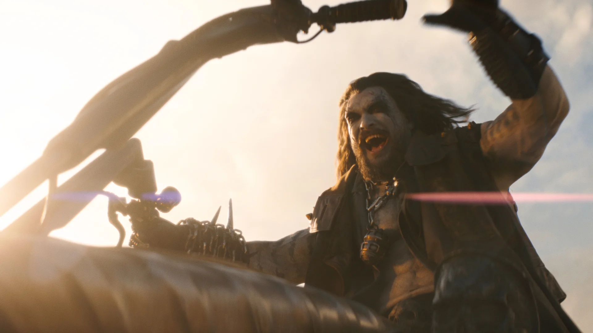 Milly Alcock ratuje nową "Supergirl". Pod spodem kryje się jednak spory bałagan Jason Momoa w filmie "Supergirl"