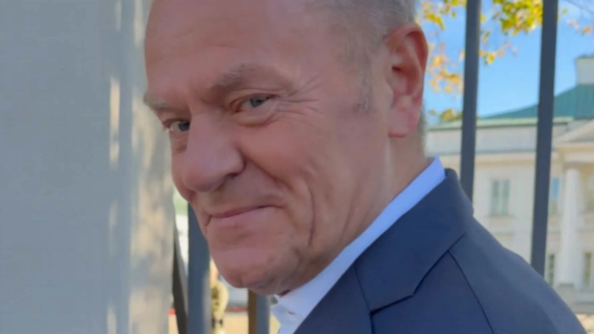 Papa kpi z Nawrockiego pod Belwederem. "I po co było rumakować?"